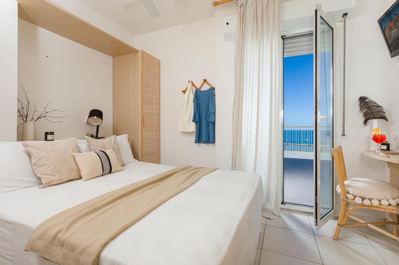 Hotel Teti Белариа-Игеа Марина Екстериор снимка