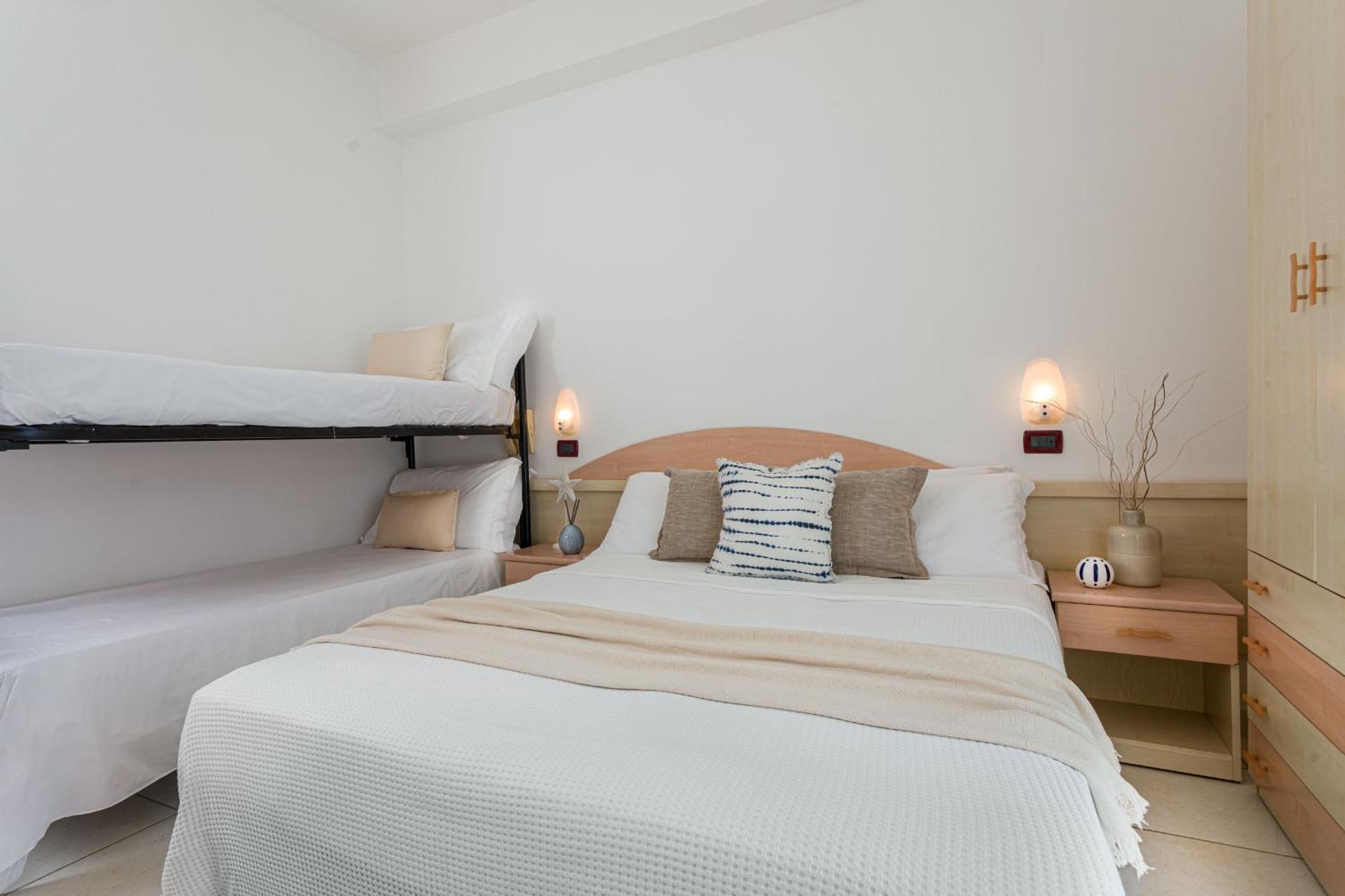 Hotel Teti Белариа-Игеа Марина Екстериор снимка