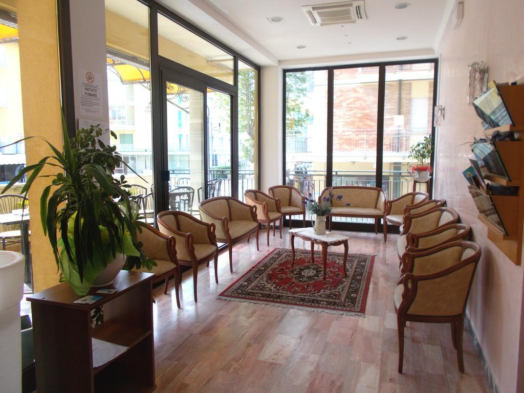 Hotel Teti Белариа-Игеа Марина Екстериор снимка