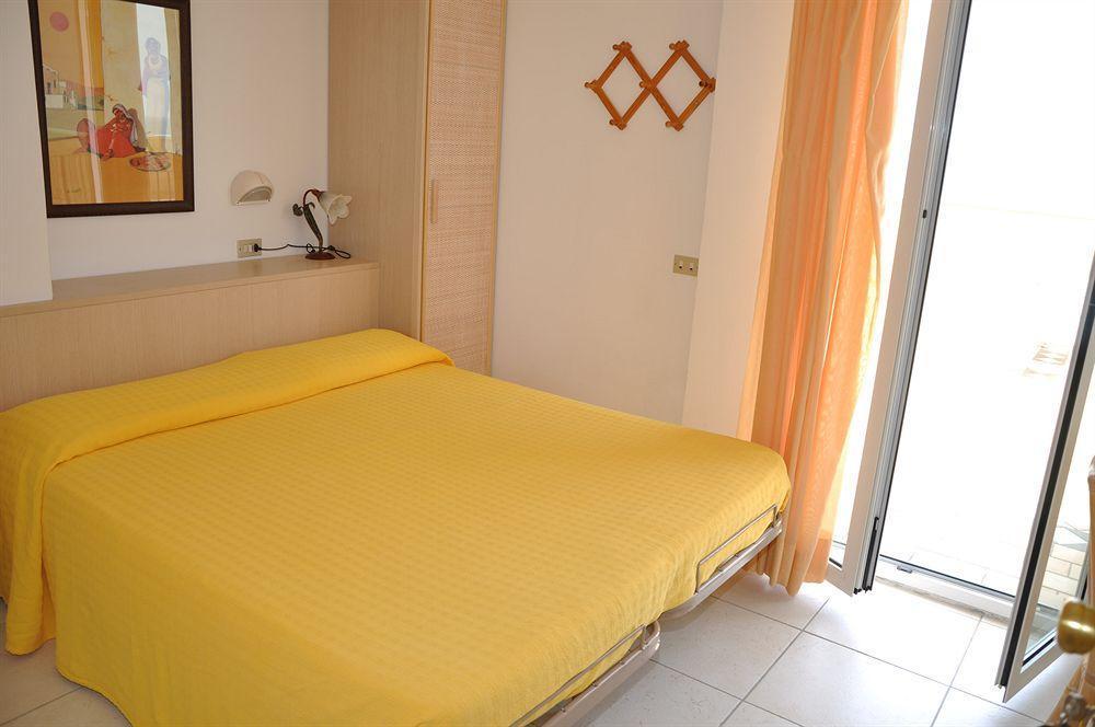 Hotel Teti Белариа-Игеа Марина Екстериор снимка