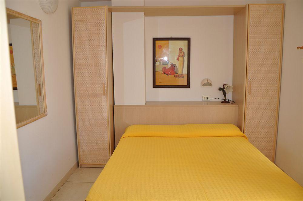 Hotel Teti Белариа-Игеа Марина Екстериор снимка