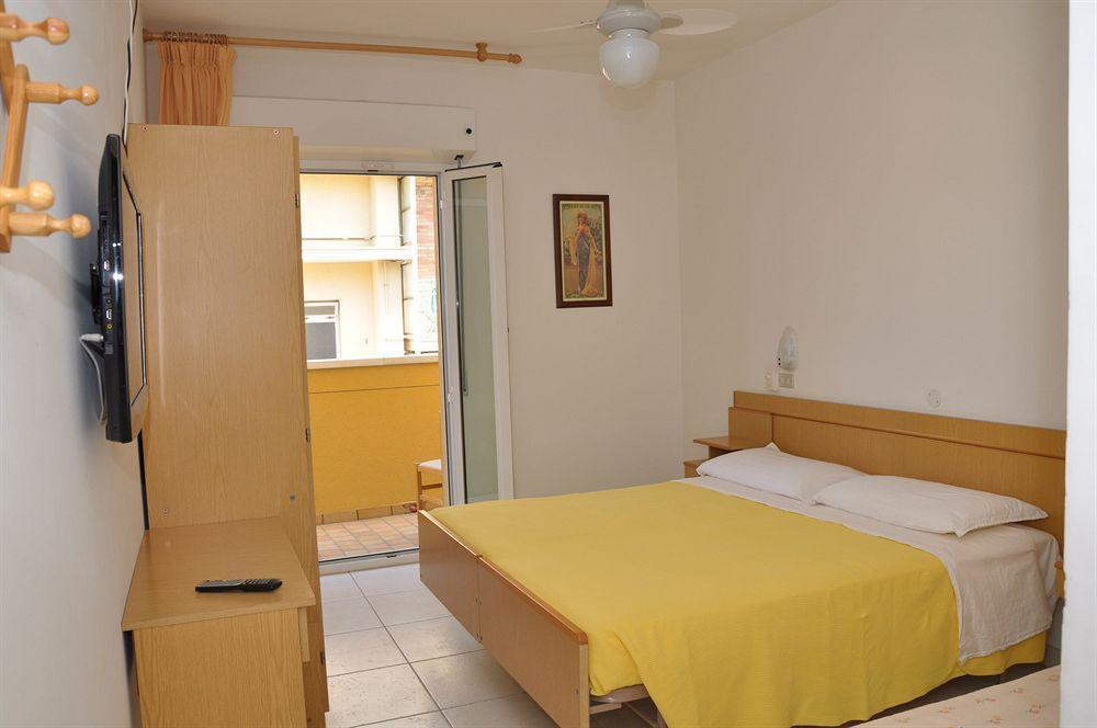 Hotel Teti Белариа-Игеа Марина Екстериор снимка