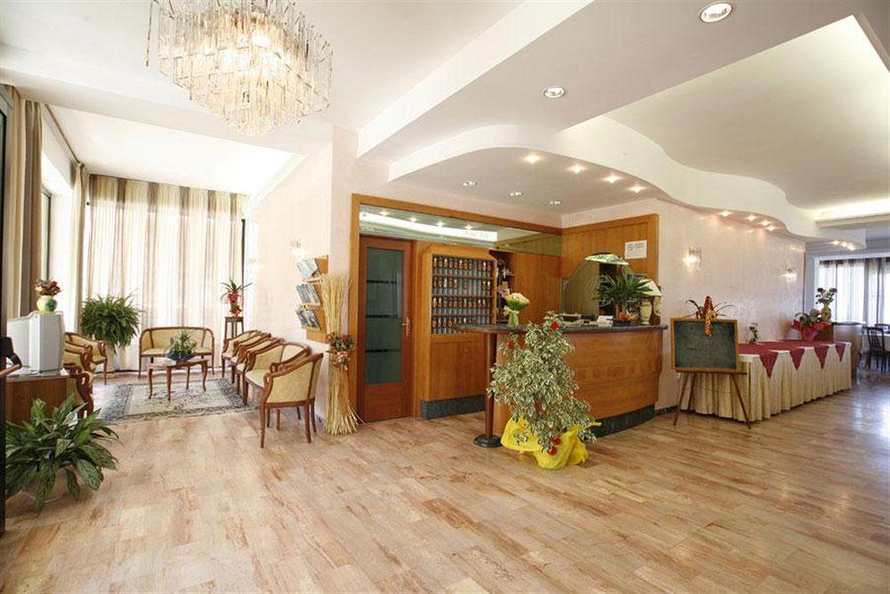 Hotel Teti Белариа-Игеа Марина Екстериор снимка